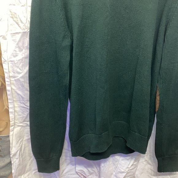 Men’s Green Chaps Sweater with leather elbow patches nice big neck size Medium - Picture 3 of 8
